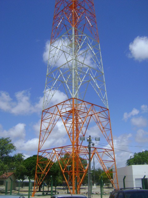 Fabricante de torres de telecomunicações