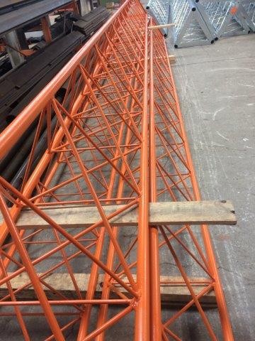 Torre autoportante modular