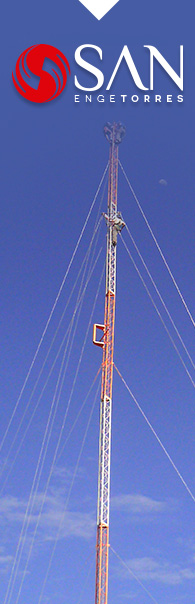 Projeto de Torre Estaiada Triangular