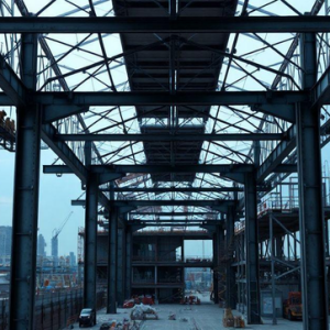 Estrutura Metálica Industrial: Vantagens e Aplicações Estrutura Metálica Industrial: Vantagens e Aplicações